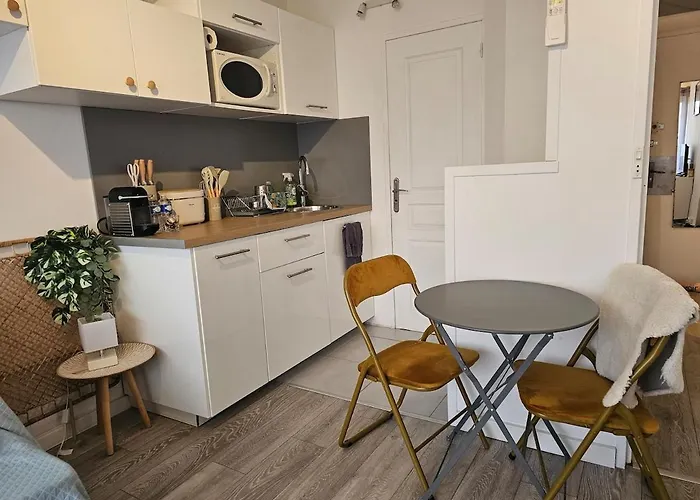 2 Personnes Vue Climatise Linge Maison * Le Lavandou