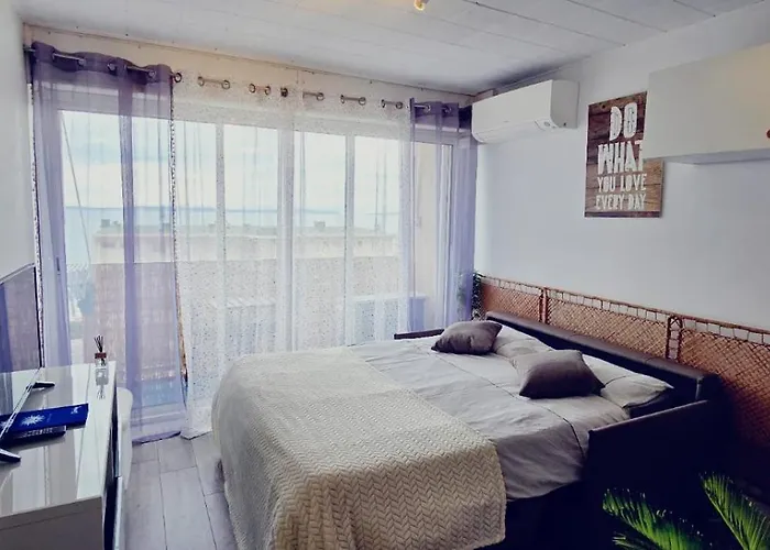 Lägenhet 2 Personnes Vue Climatise Linge Maison Le Lavandou